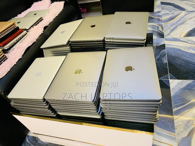 Laptop Apple MacBook Pro 2019 8GB Intel Core i5 SSD 128GB · Photo 1