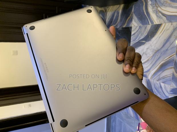 Laptop Apple MacBook 2018 8GB Intel Core I5 SSD 512GB · Photo 5