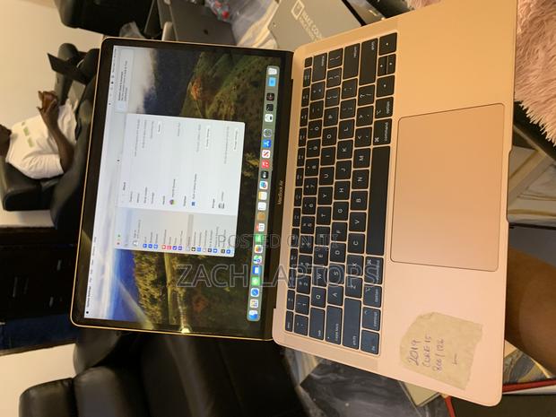 Laptop Apple MacBook Pro 2019 8GB Intel Core I5 SSD 256GB · Photo 1