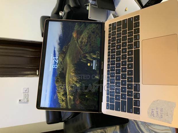 Laptop Apple MacBook Pro 2019 8GB Intel Core I5 SSD 256GB · Photo 5