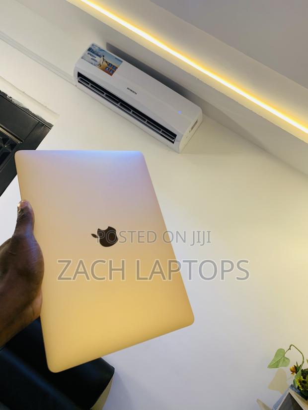 Laptop Apple MacBook 2016 8GB Intel Core M3 SSD 512GB · Photo 2