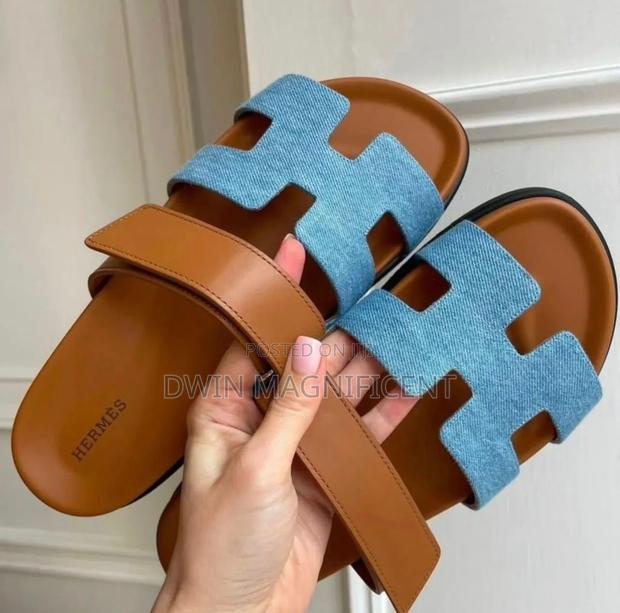 Hermès Grey H Slide Sandals – Effortless Luxury · Photo 5
