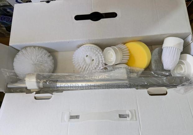 6 in 1 Electric Scrubbing Brush · Photo 3