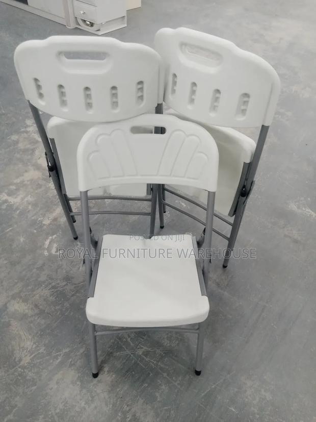 Unique Foldable Chairs · Photo 1