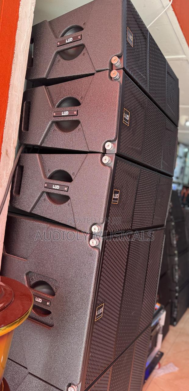 Single Bass Speaker With 3-Line Array 10- Inches · Photo 2