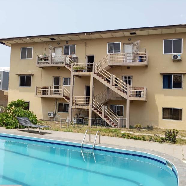 24 Bedrooms Hotel for Sale at Osu · Photo 2