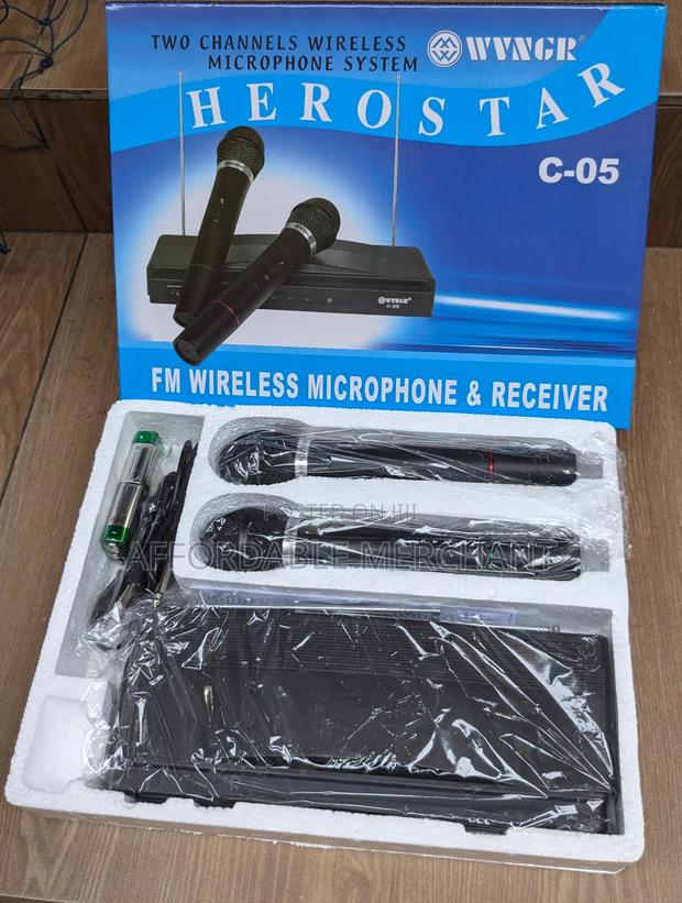 Herostar Two Channel Wireless Microphone System · Photo 1