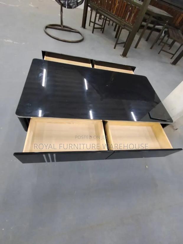Foreign Type Center Table · Photo 5