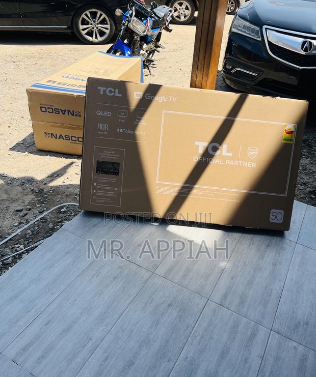 Elegant Black TCL 50 Inch HDR Smart Television · Photo 1