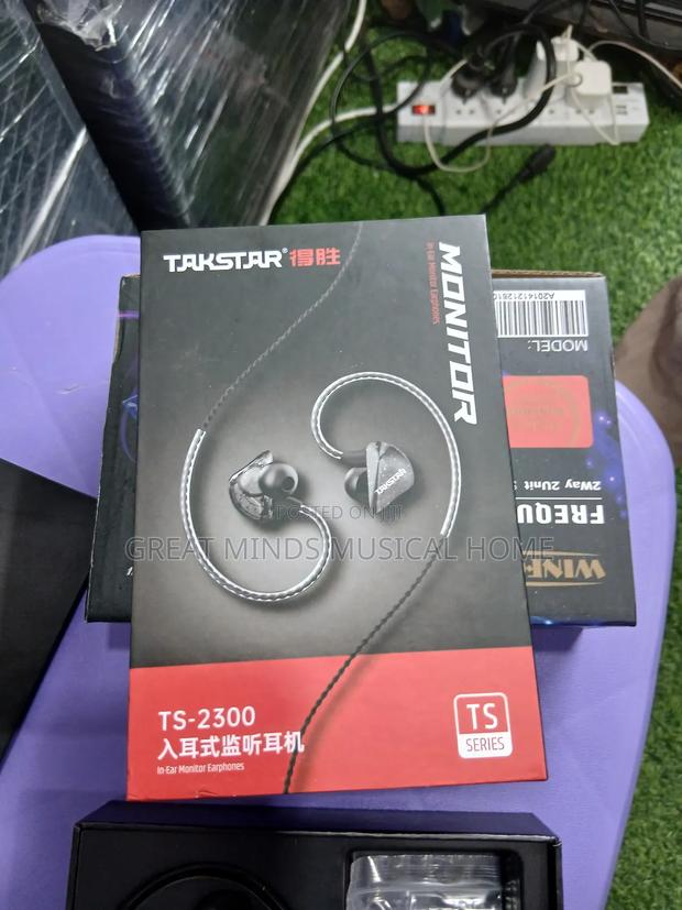 Takstar In Ear Monitor · Photo 1