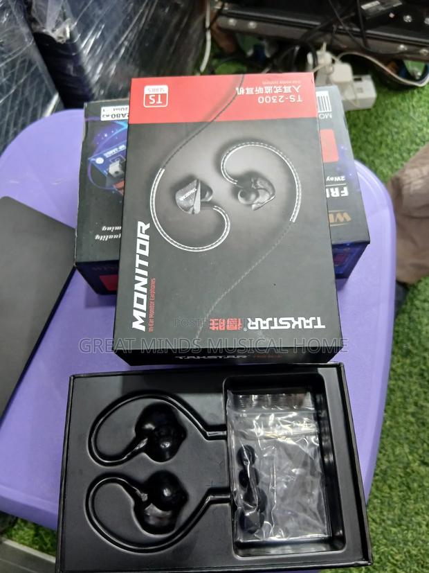Takstar In Ear Monitor · Photo 3