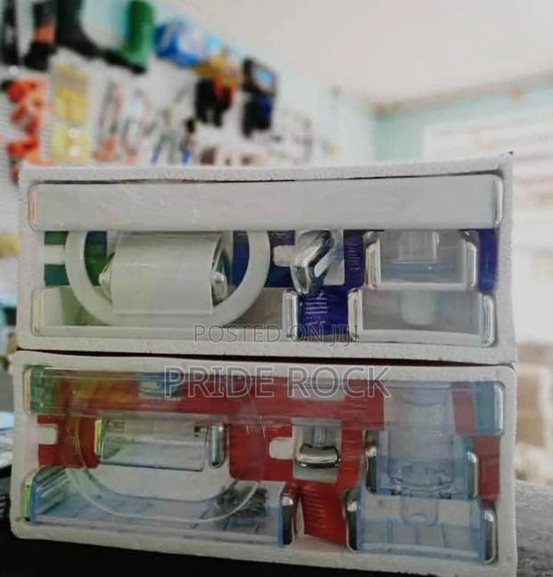 Plastic Bathroom Accessories · Photo 2