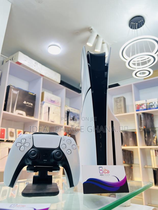 10 Online/ Offline Games on Slim Ps5 1tb · Photo 1
