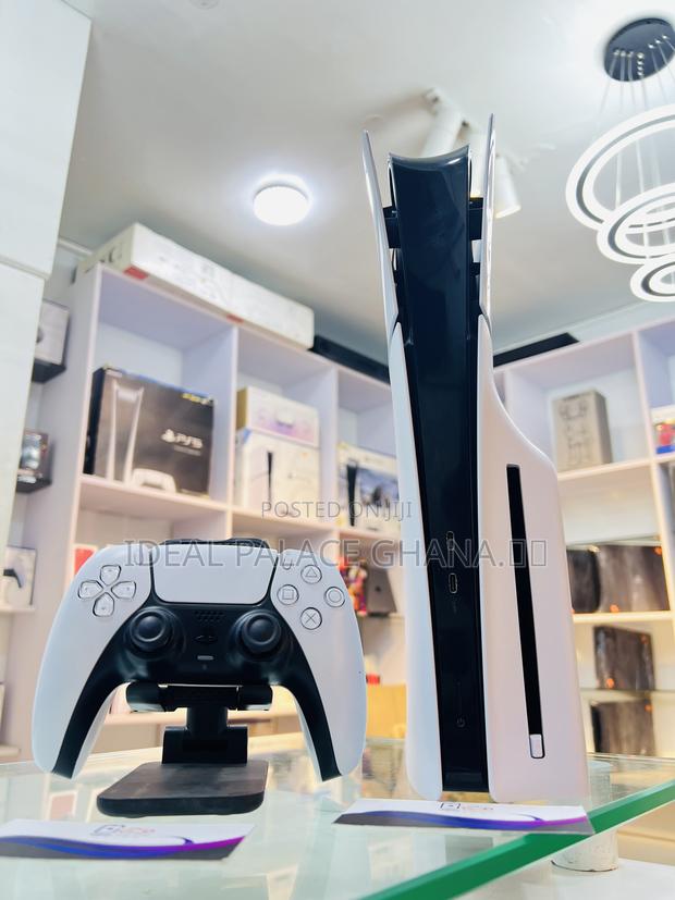10 Online/ Offline Games on Slim Ps5 1tb · Photo 2