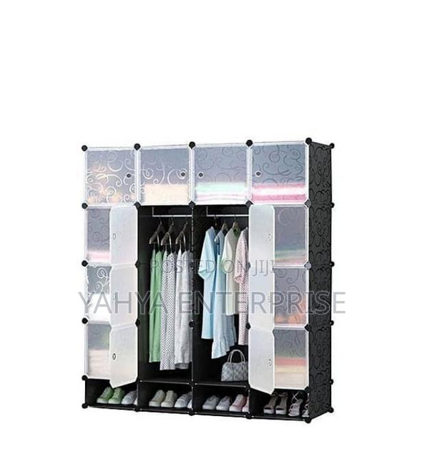 Plastic Cabinet · Photo 1