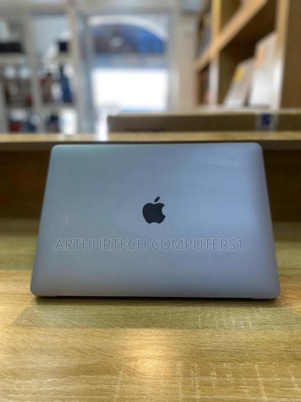Laptop Apple MacBook Air 2020 M1 8GB Intel Core I5 SSD 256GB · Photo 1