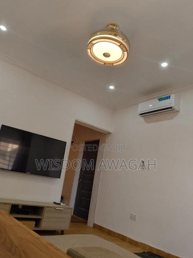 Executive Fully Furnished 1 Bedroom Airbnb · Photo 3