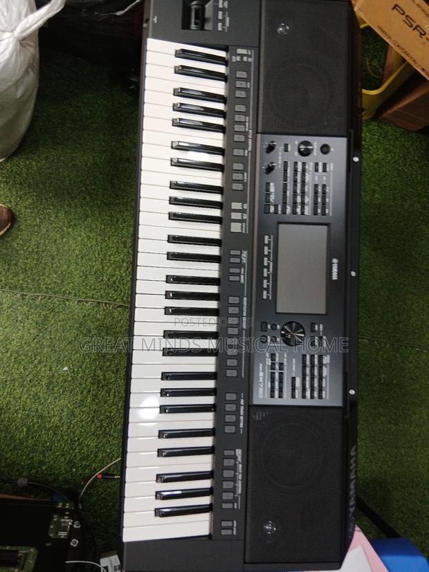 Yamaha Psr Sx 720 · Photo 2