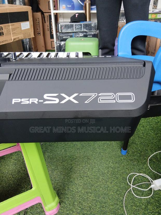 Yamaha Psr Sx 720 · Photo 8