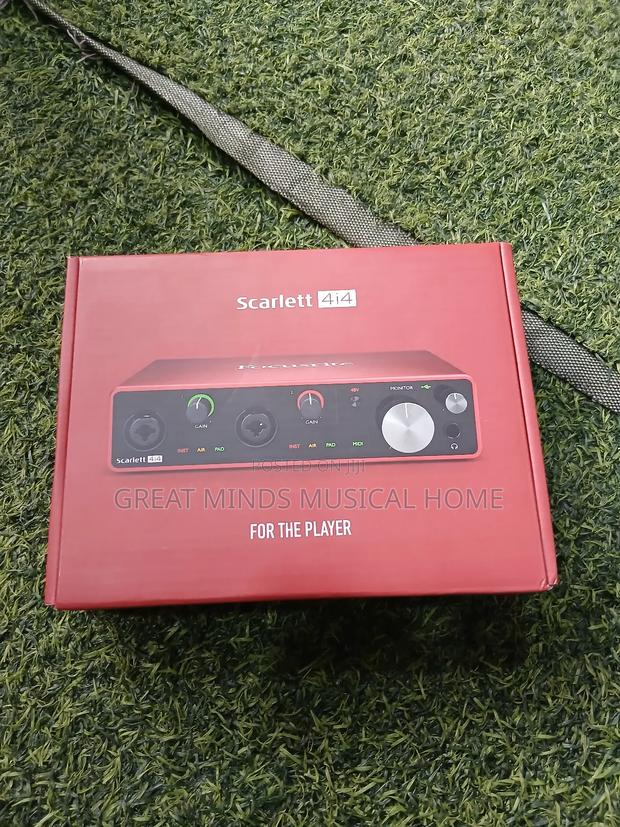 Focusrite Sound Card 4i4 · Photo 1