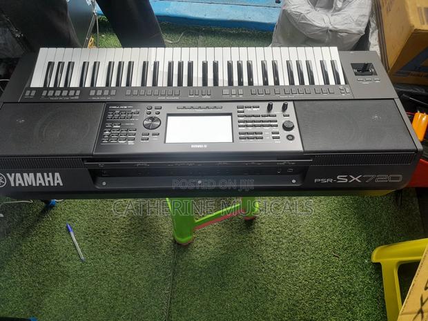 PSR-Sx 720 Yamaha Keyboard · Photo 6