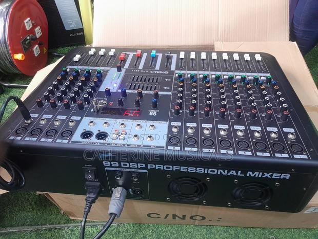 Yamaha KPG Powered 12 Channel Mixer · Photo 1