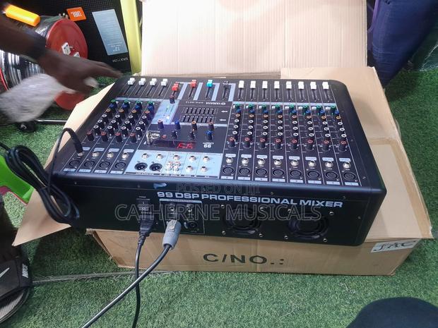 Yamaha KPG Powered 12 Channel Mixer · Photo 2