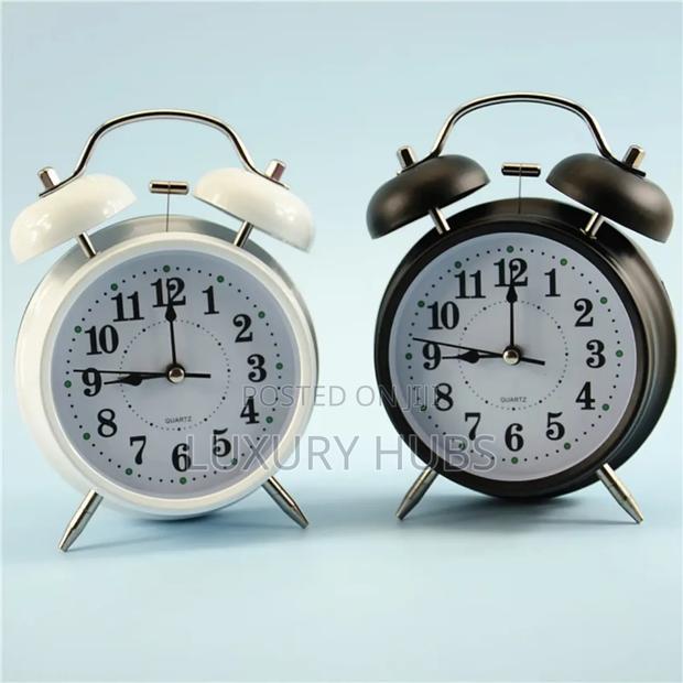 Creative Living Room Alarm/Table Clock · Photo 3