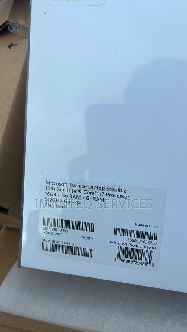 New Microsoft Surface Laptop Studio 2 16GB Intel Core I7 SSD 512GB · Photo 3