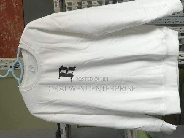 Unisex Hoody · Photo 1