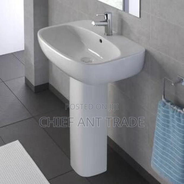 White Pedestal Basin 4002 · Photo 1