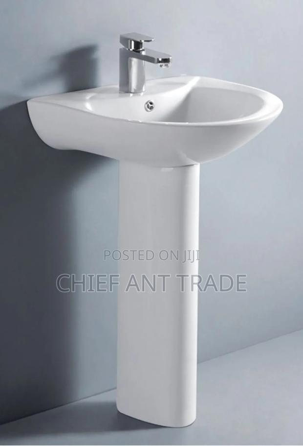 White Pedestal Basin 4002 · Photo 5