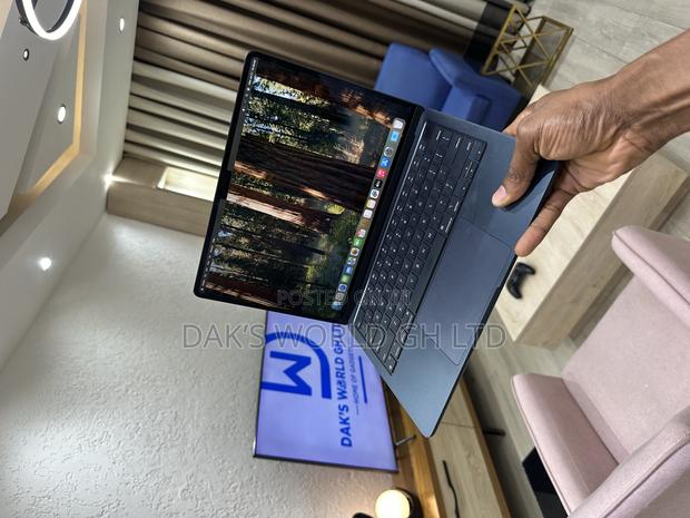 Laptop Apple MacBook Air 2022 M2 8GB Apple M2 SSD 256GB · Photo 1