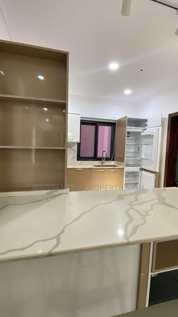 Furnished 4bdrm Duplex in West Hills Mall Area for rent · Photo 3