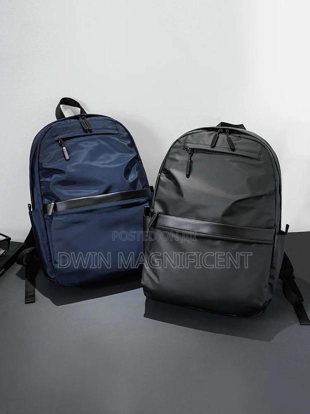 Sleek Navy Everyday Backpack – Modern · Photo 1