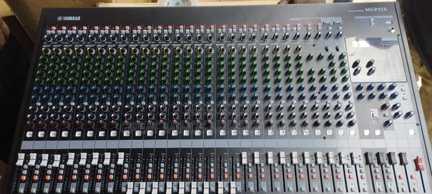 Yamaha Mgp32x Mixing Console · Photo 1
