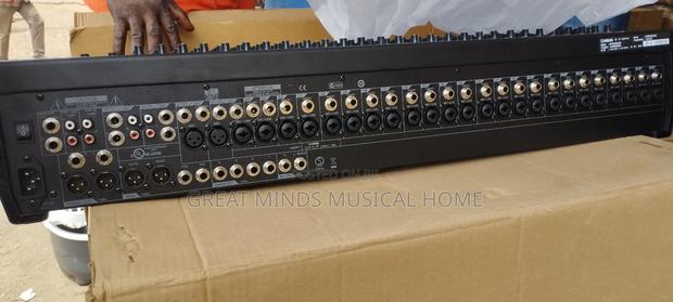 Yamaha Mgp32x Mixing Console · Photo 3