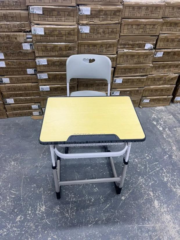 High Quality Learning Table and Chair · Photo 2