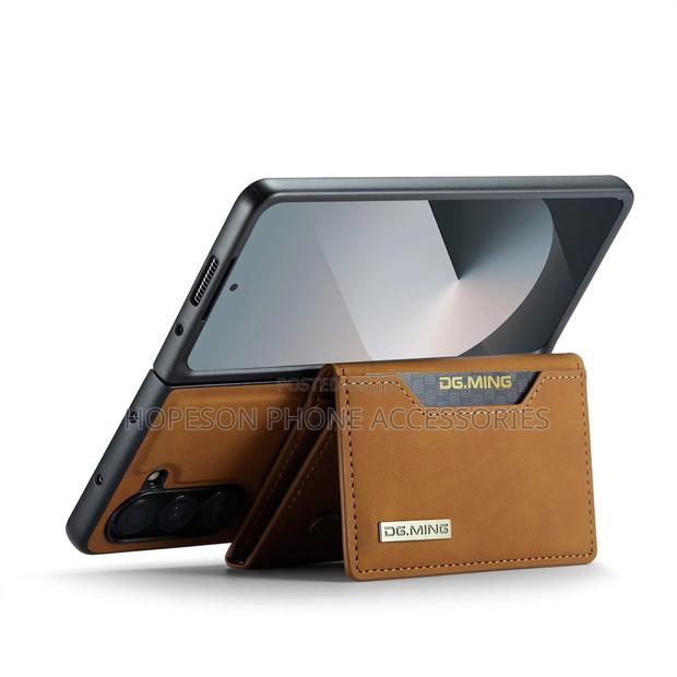 Samsung Z Fold Leather Case With Detachable Magnetic Wallet · Photo 7