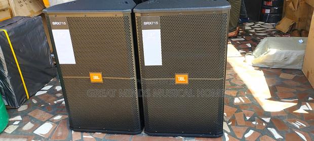 JBL Srx715 15" Passive Stage Monitor · Photo 2