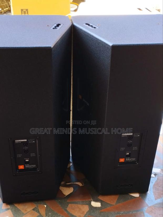 JBL Srx715 15" Passive Stage Monitor · Photo 3