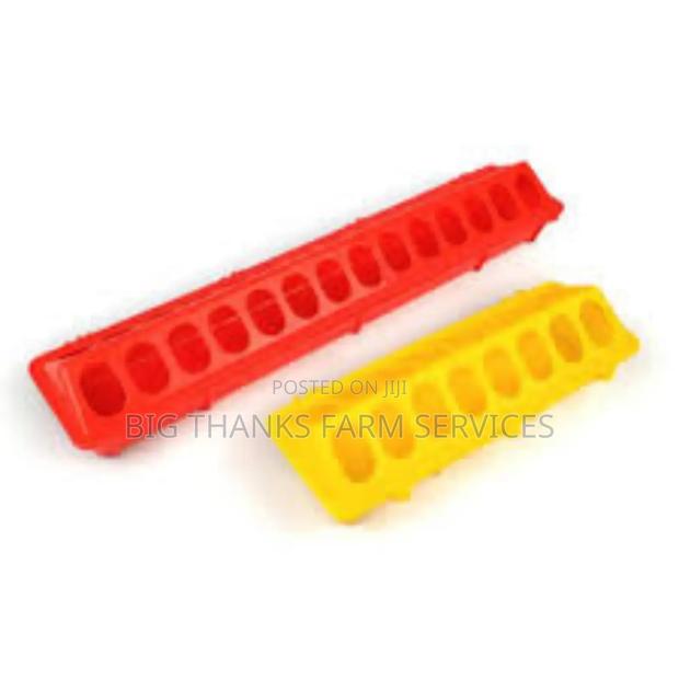 28 Holes Feeders · Photo 1