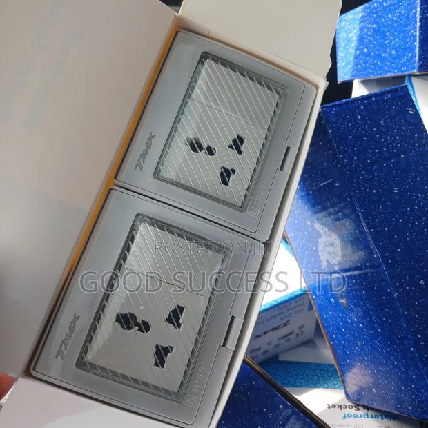 Water Proof Socket · Photo 3
