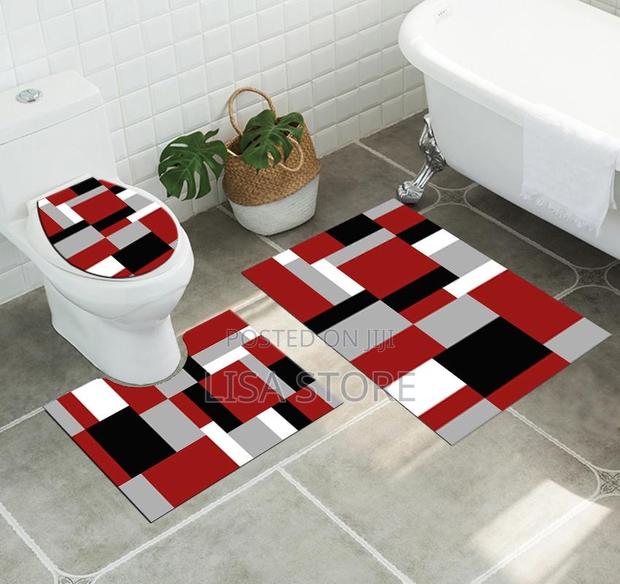 3 Pieces Luxurious Toilet Mat Set · Photo 2