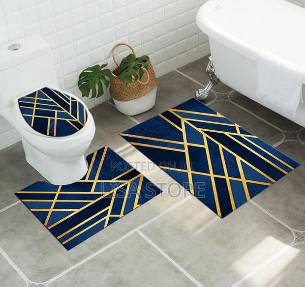 3 Pieces Luxurious Toilet Mat Set · Photo 6