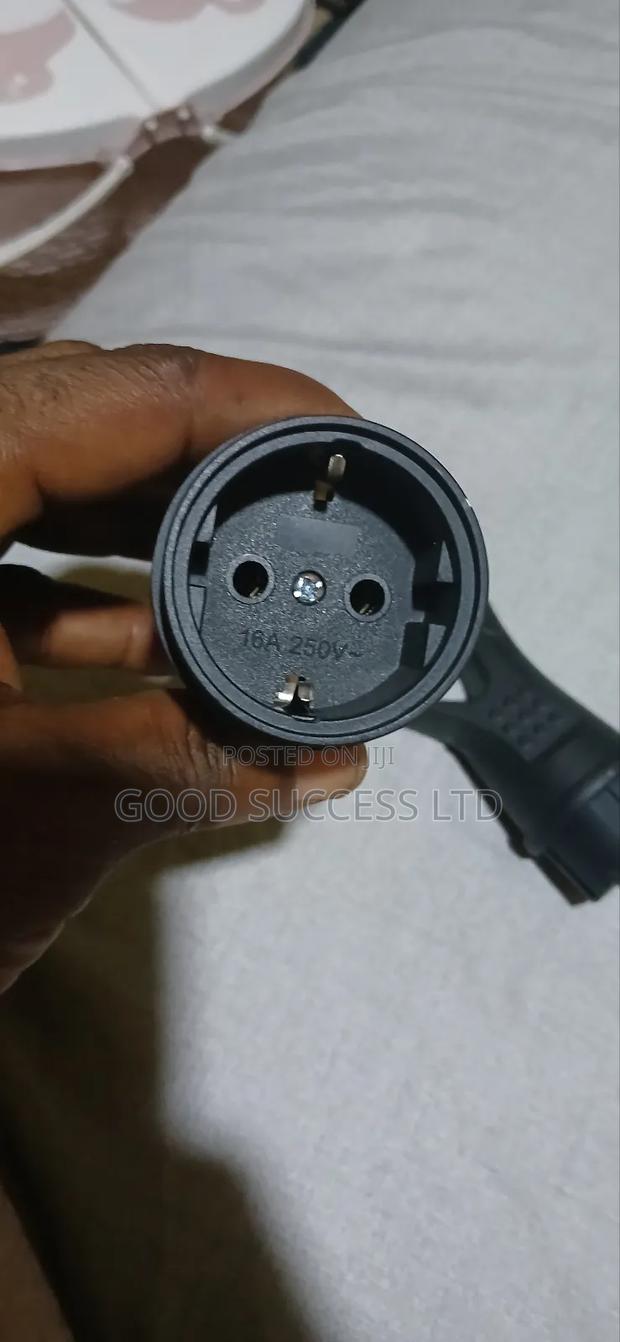 2 Pin16a Industrial Plugs · Photo 2