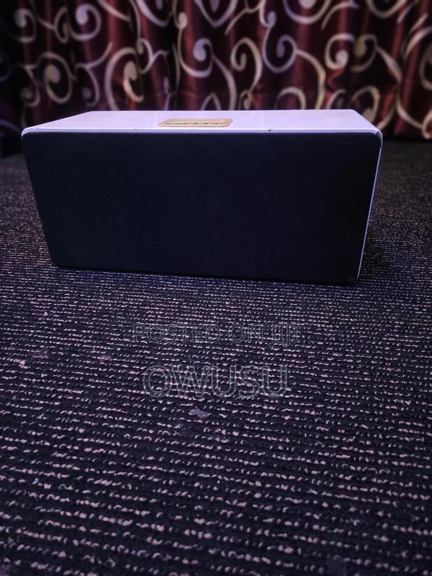 Lico Apple Dock · Photo 1