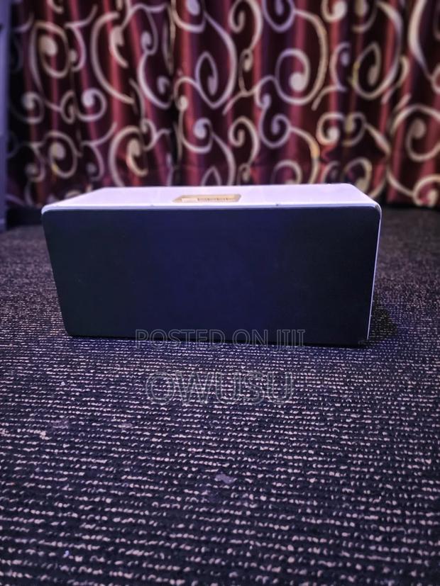 Lico Apple Dock · Photo 3