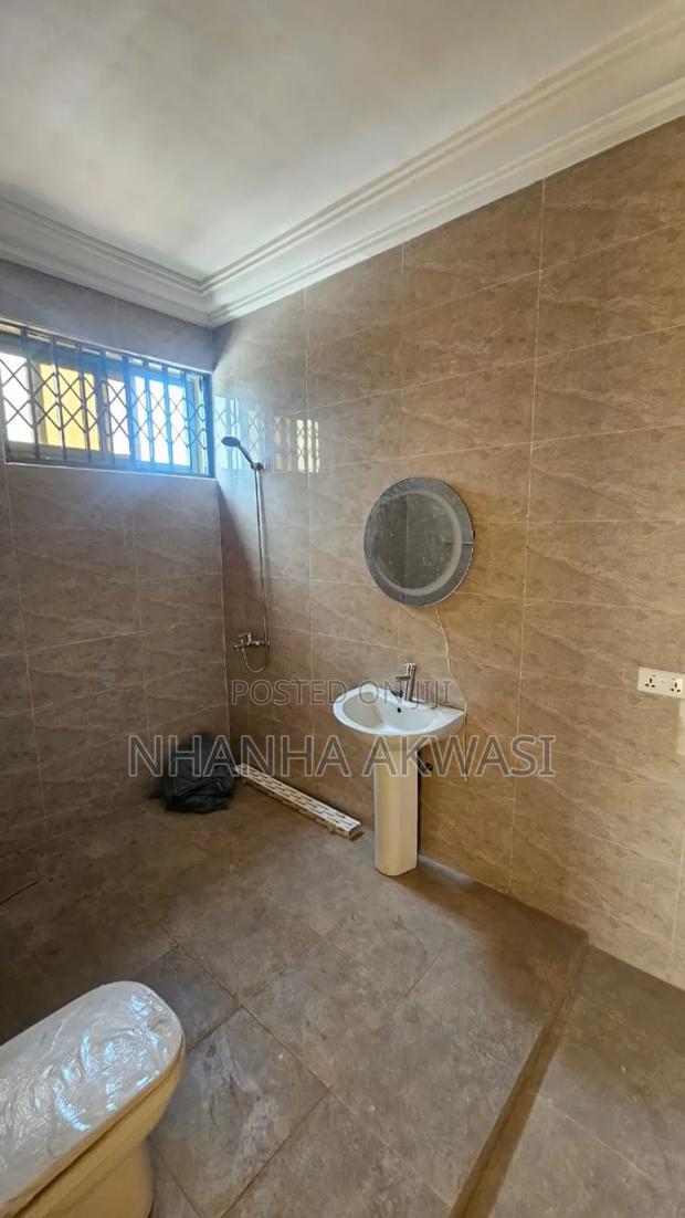 2bdrm Apartment in Lashibi Drc, Asuogyaman for rent · Photo 1