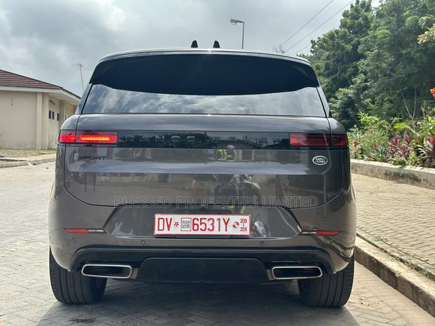 Land Rover Range Rover Sport SV Edition One Flux Silver 2024 Gray · Photo 2